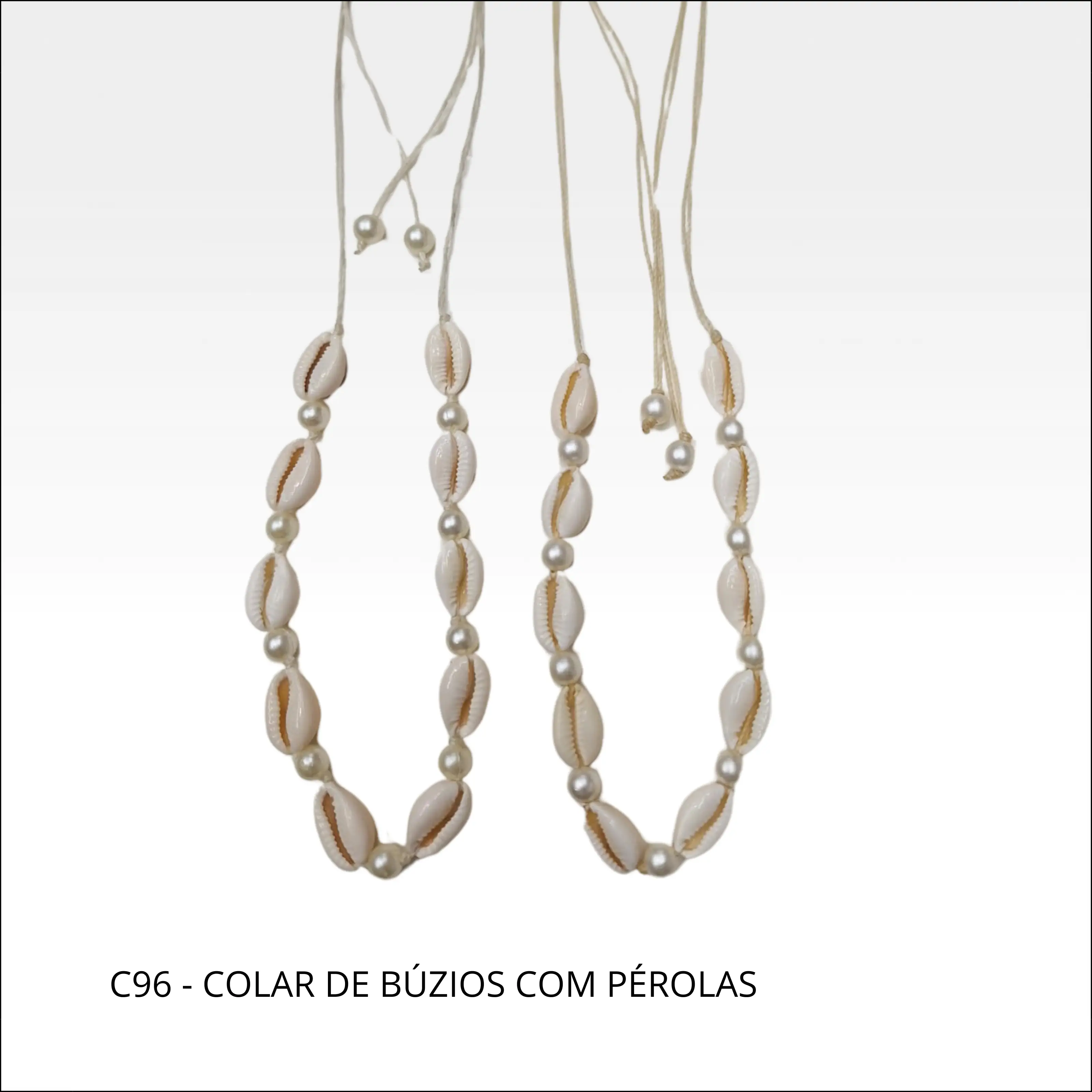 Colar de búzios com pérolas